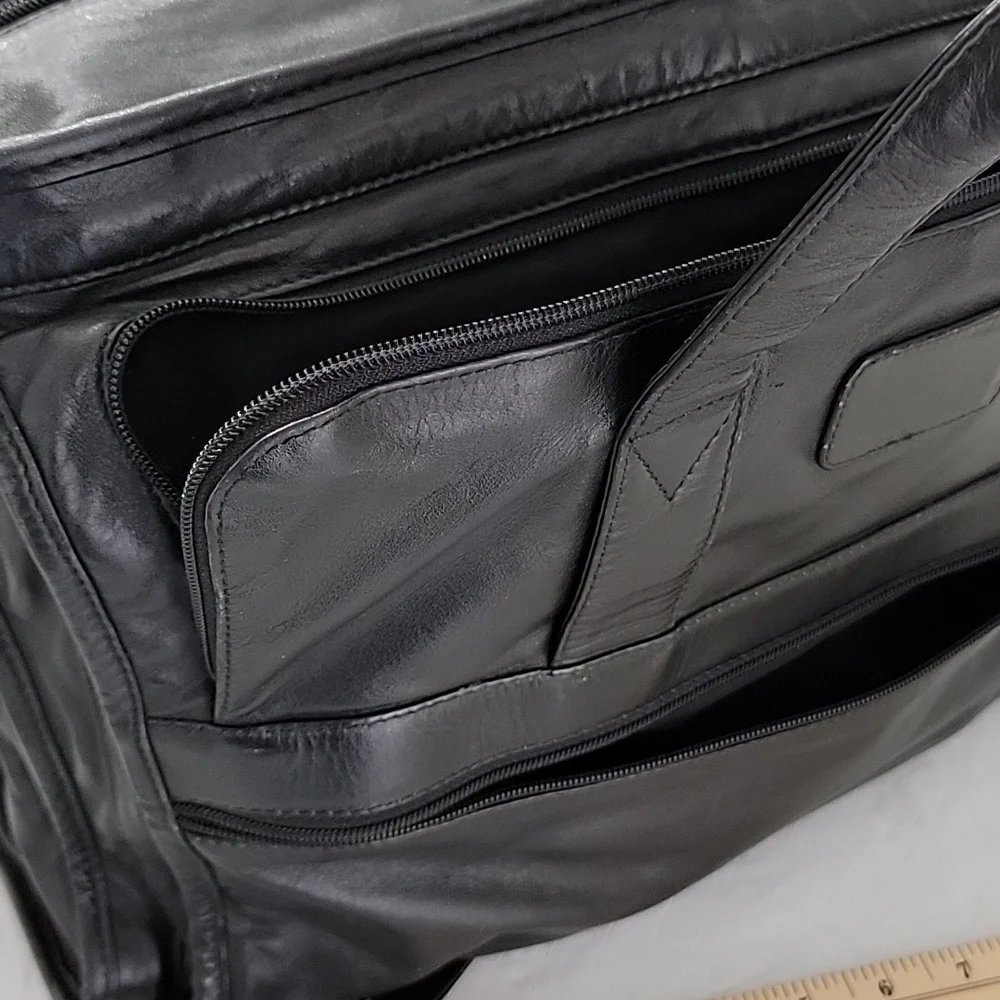 TUMI Black Leather Expandable Padded Laptop Briefcase Messenger Bag Vintage